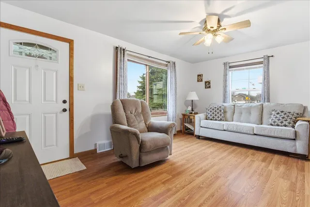 $230,000 | 2122 27th Street, Kenosha, WI 53140