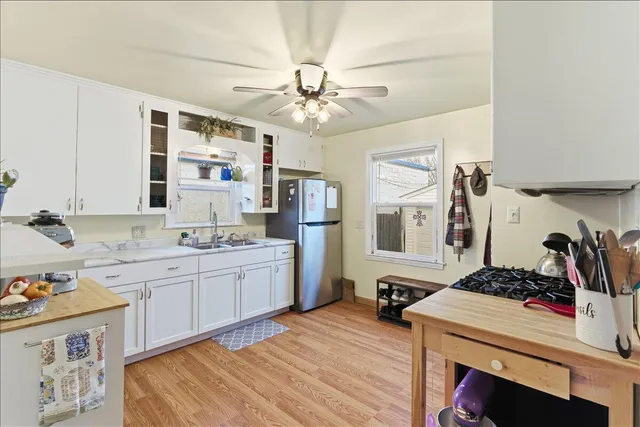 $230,000 | 2122 27th Street, Kenosha, WI 53140