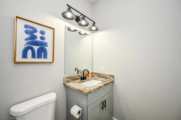 $1,700 | 5007 Briscoe Street, Unit B, Houston, TX 77033