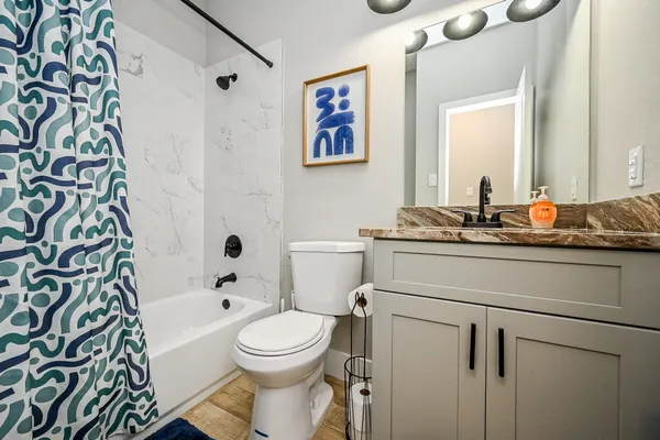 $1,700 | 5007 Briscoe Street, Unit B, Houston, TX 77033
