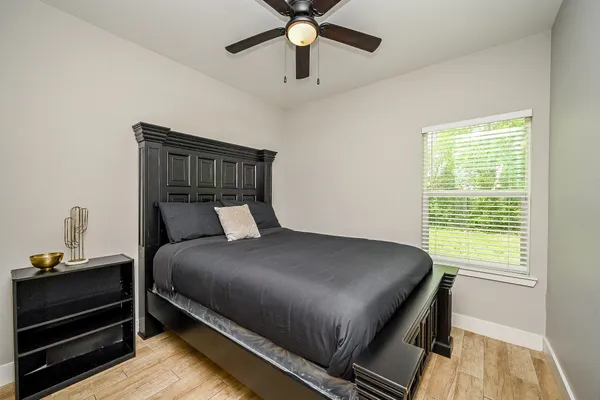 $1,700 | 5007 Briscoe Street, Unit B, Houston, TX 77033