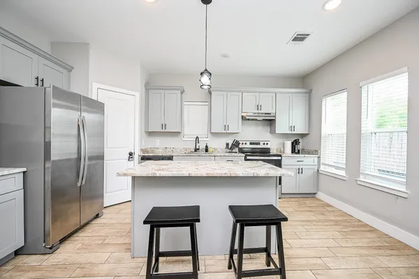 $1,700 | 5007 Briscoe Street, Unit B, Houston, TX 77033