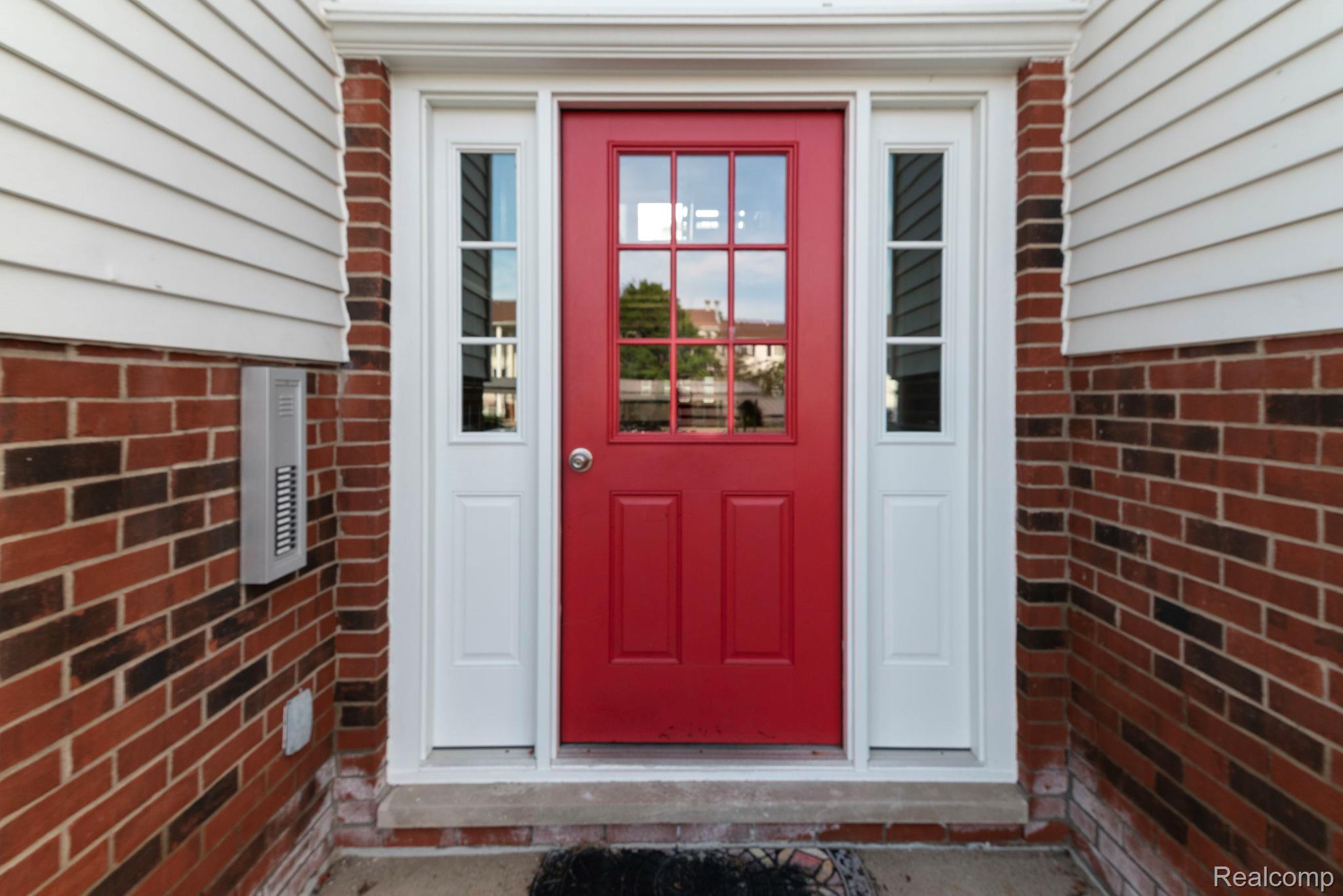 424 Baldwin Avenue, Unit 81 Rochester, MI 48307 - Photo 2 of 25 The secure front entry provides buzzer access and just beyond the doors safely inside is your mail box.