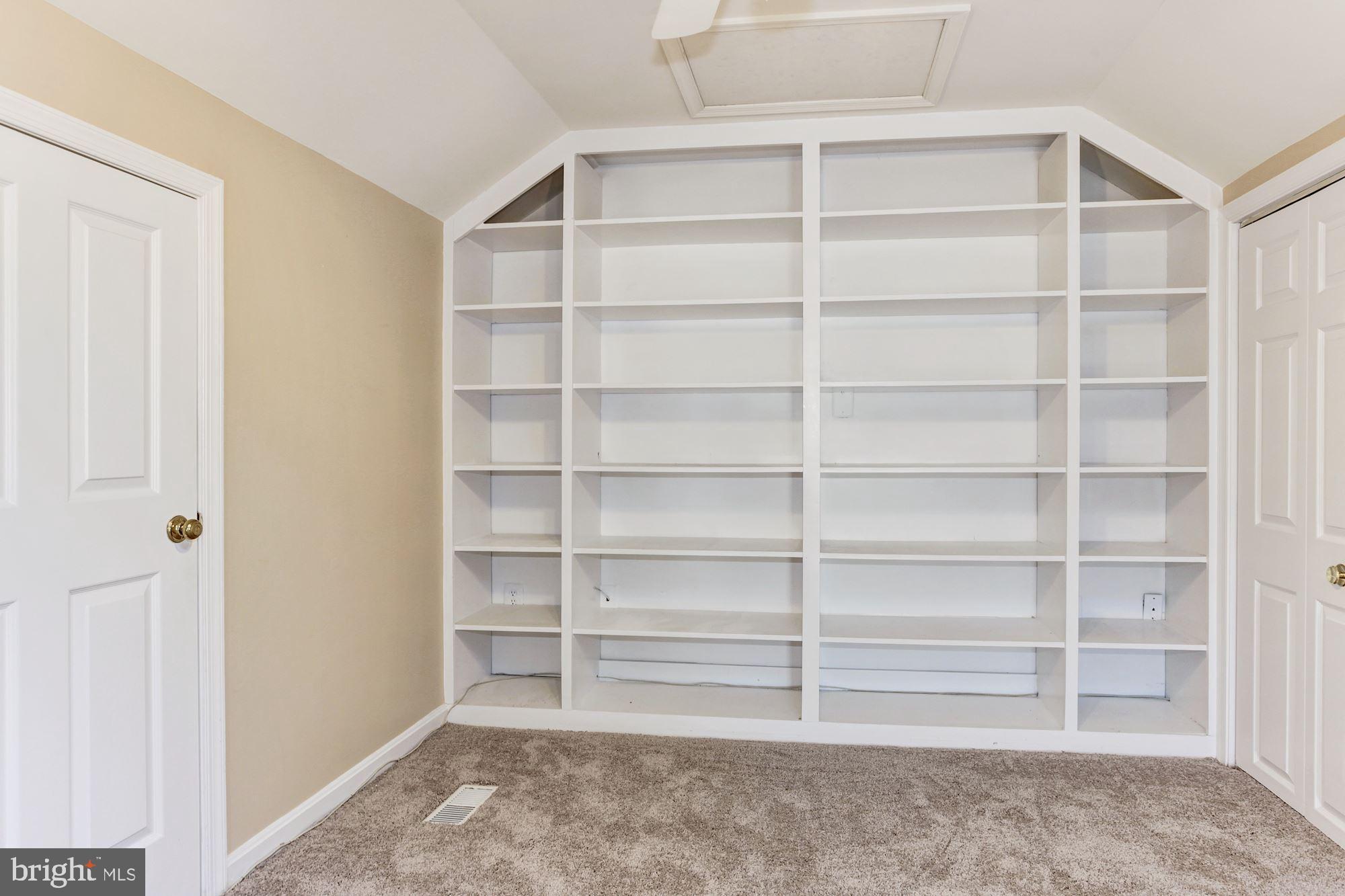 7450 Ridge Oak Court Springfield, VA 22153 - Photo 35 of 55 Gallery Image 35