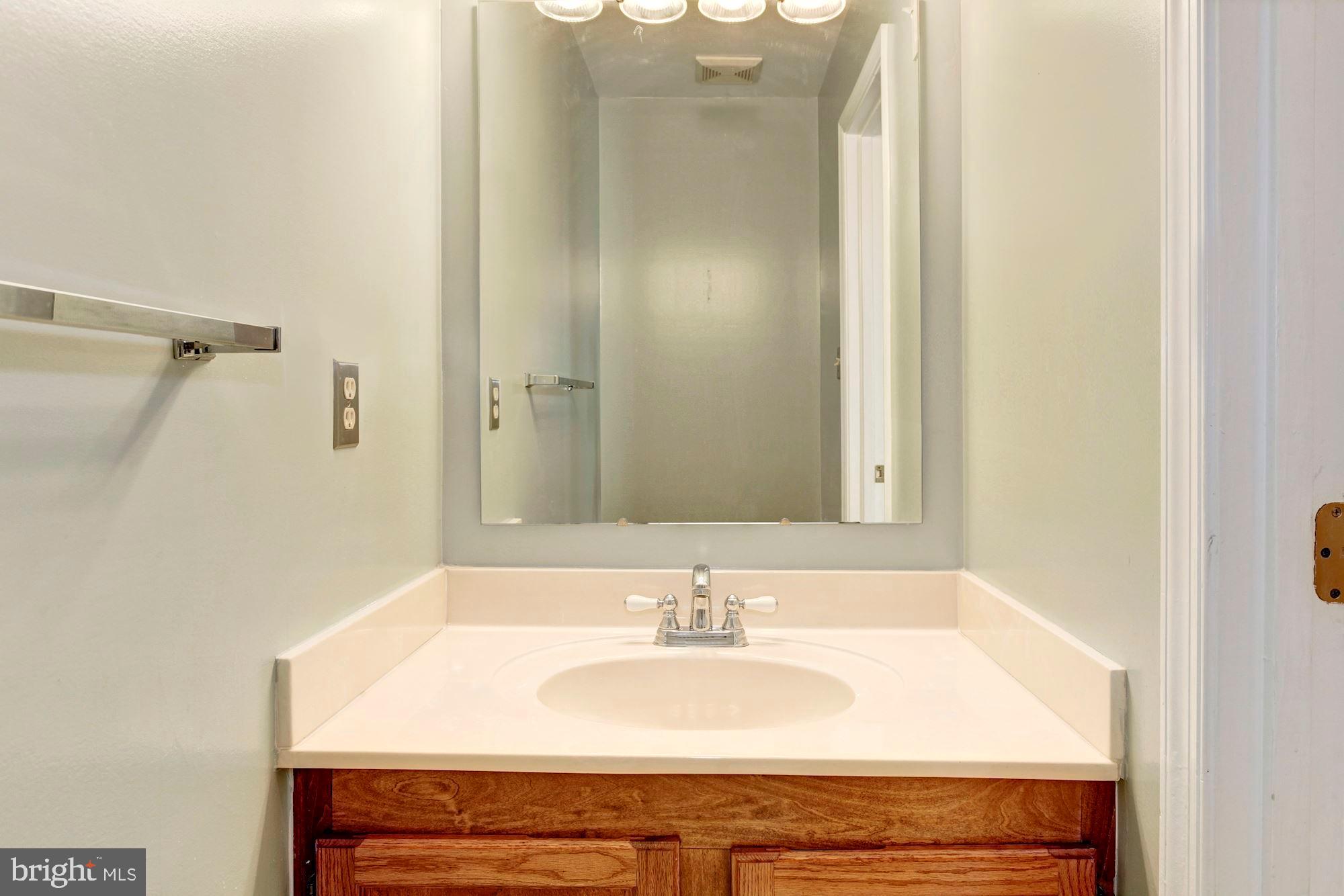 7450 Ridge Oak Court Springfield, VA 22153 - Photo 10 of 55 Gallery Image 10