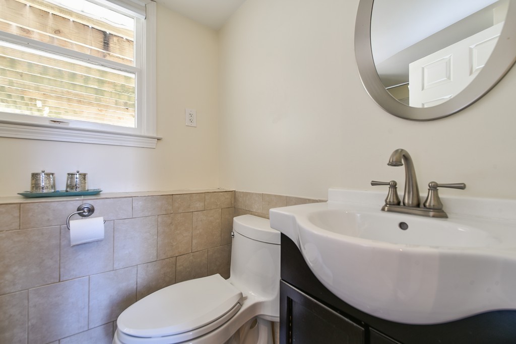 105 Alden Road Needham, MA 02492 - Photo 22 of 25 Gallery Image 22