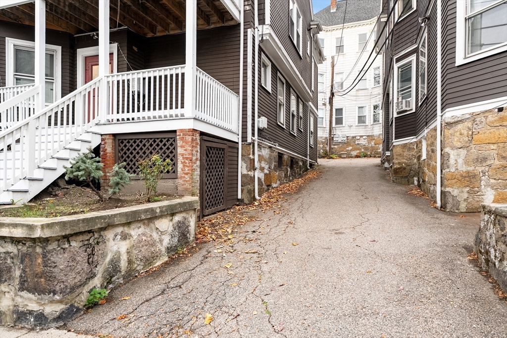 23 Burr Street Boston, MA 02130 - Photo 4 of 16