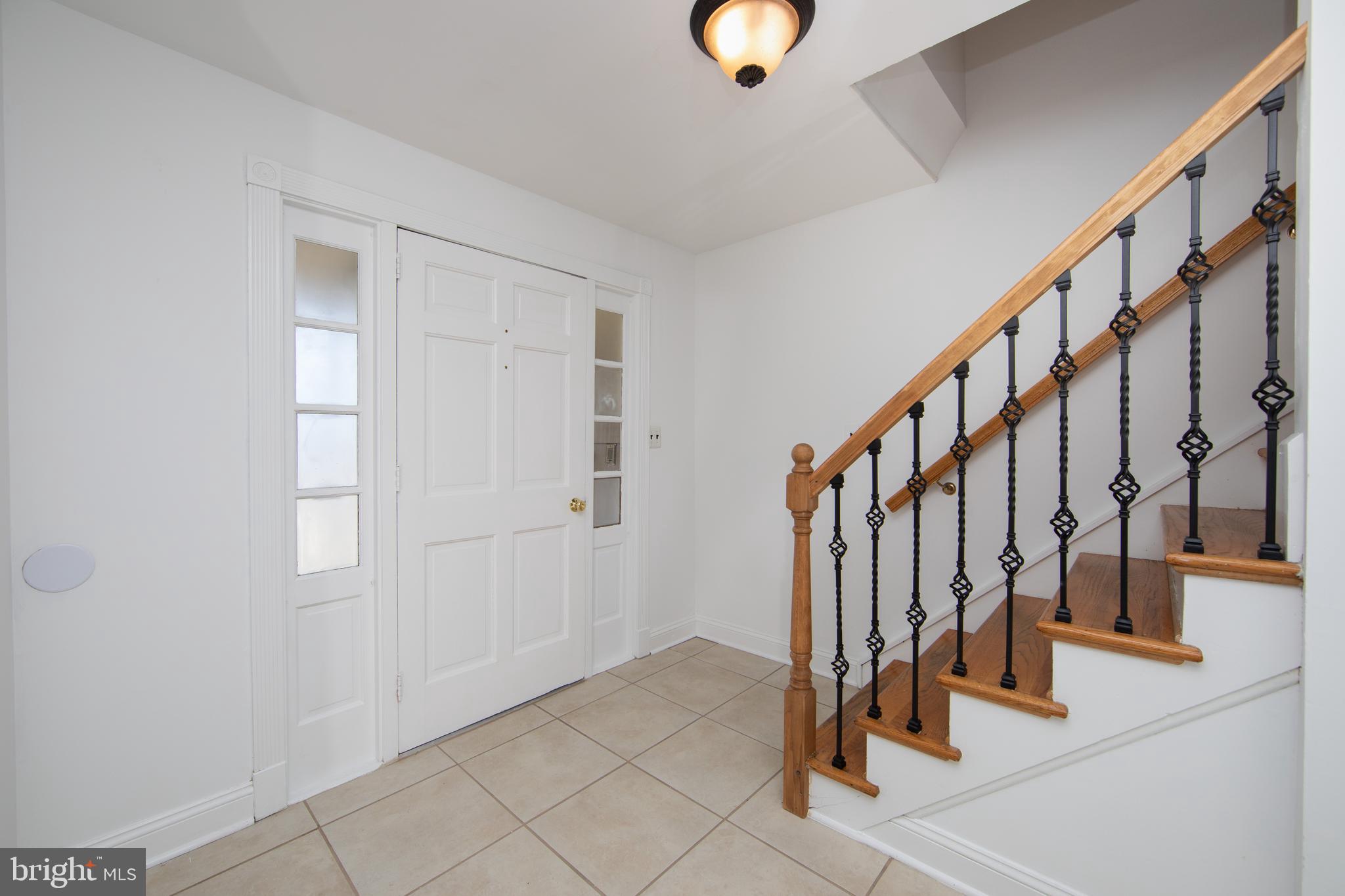 106 East Burgess Road Marlton, NJ 08053 - Photo 6 of 51 Front Foyer