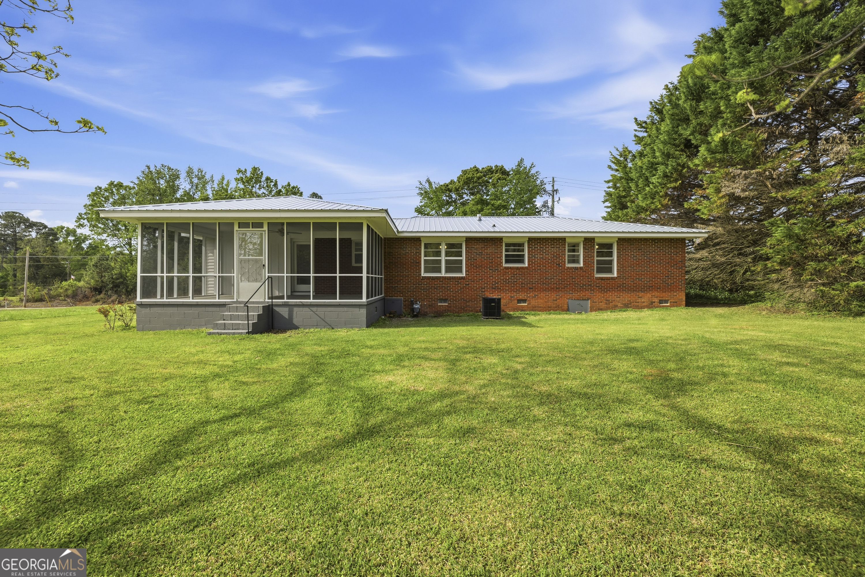 93 Carlton Avenue Union Point, GA 30669 - Photo 36 of 44