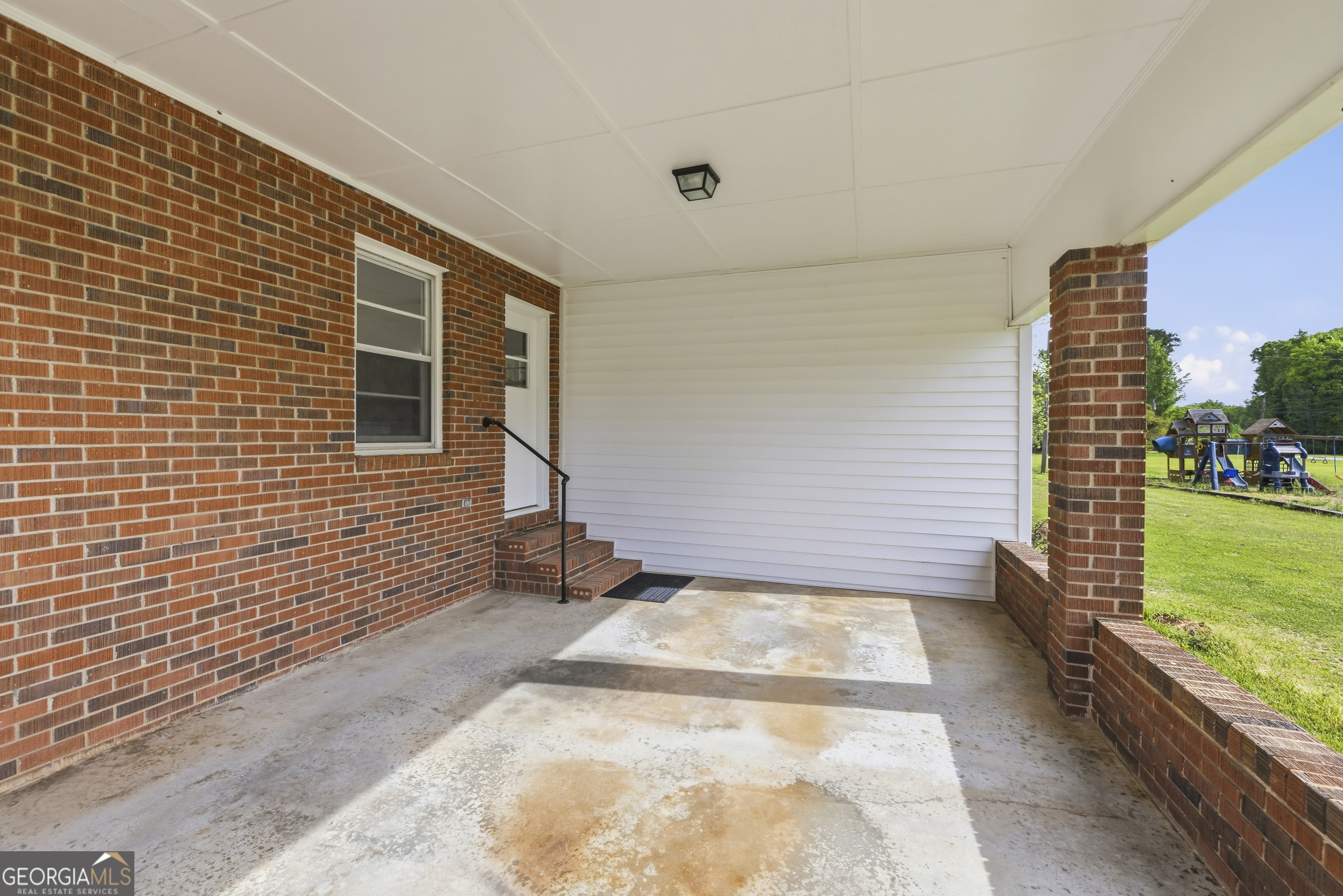 93 Carlton Avenue Union Point, GA 30669 - Photo 38 of 44