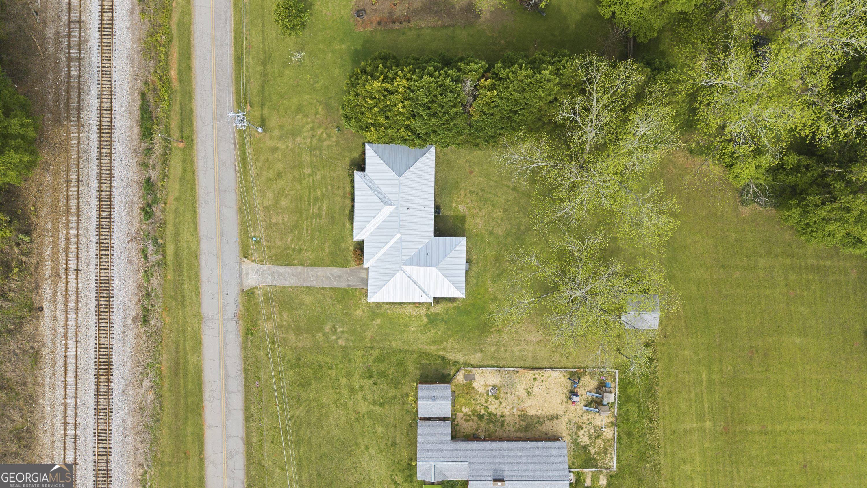 93 Carlton Avenue Union Point, GA 30669 - Photo 43 of 48