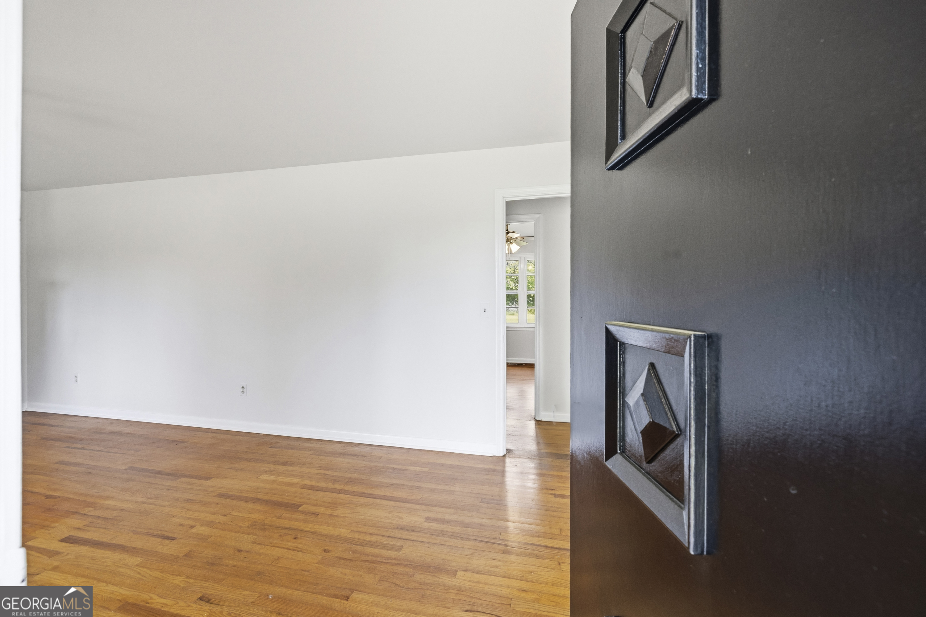 93 Carlton Avenue Union Point, GA 30669 - Photo 6 of 48