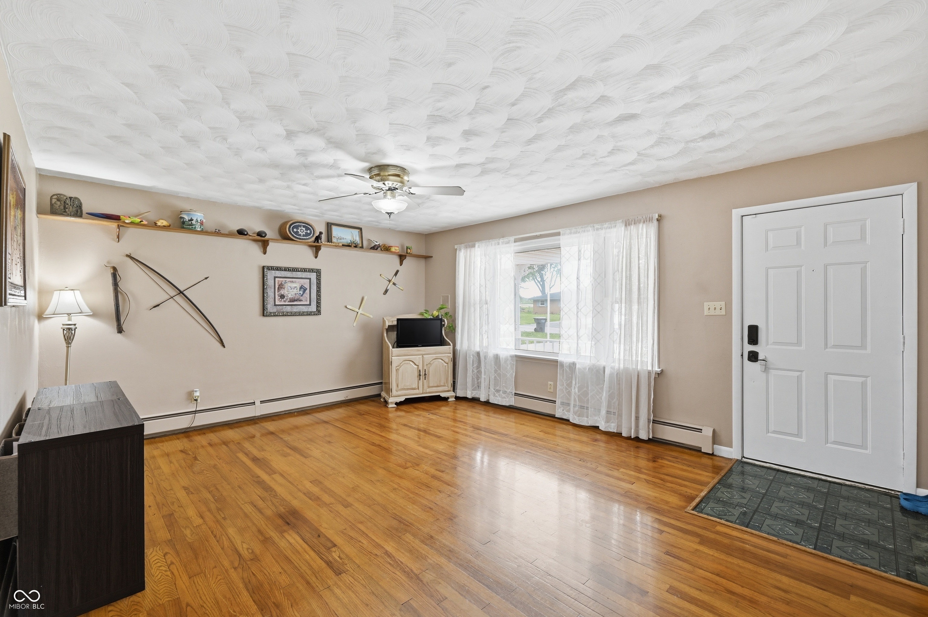2702 Tamra Lane Anderson, IN 46012 - Photo 2 of 33