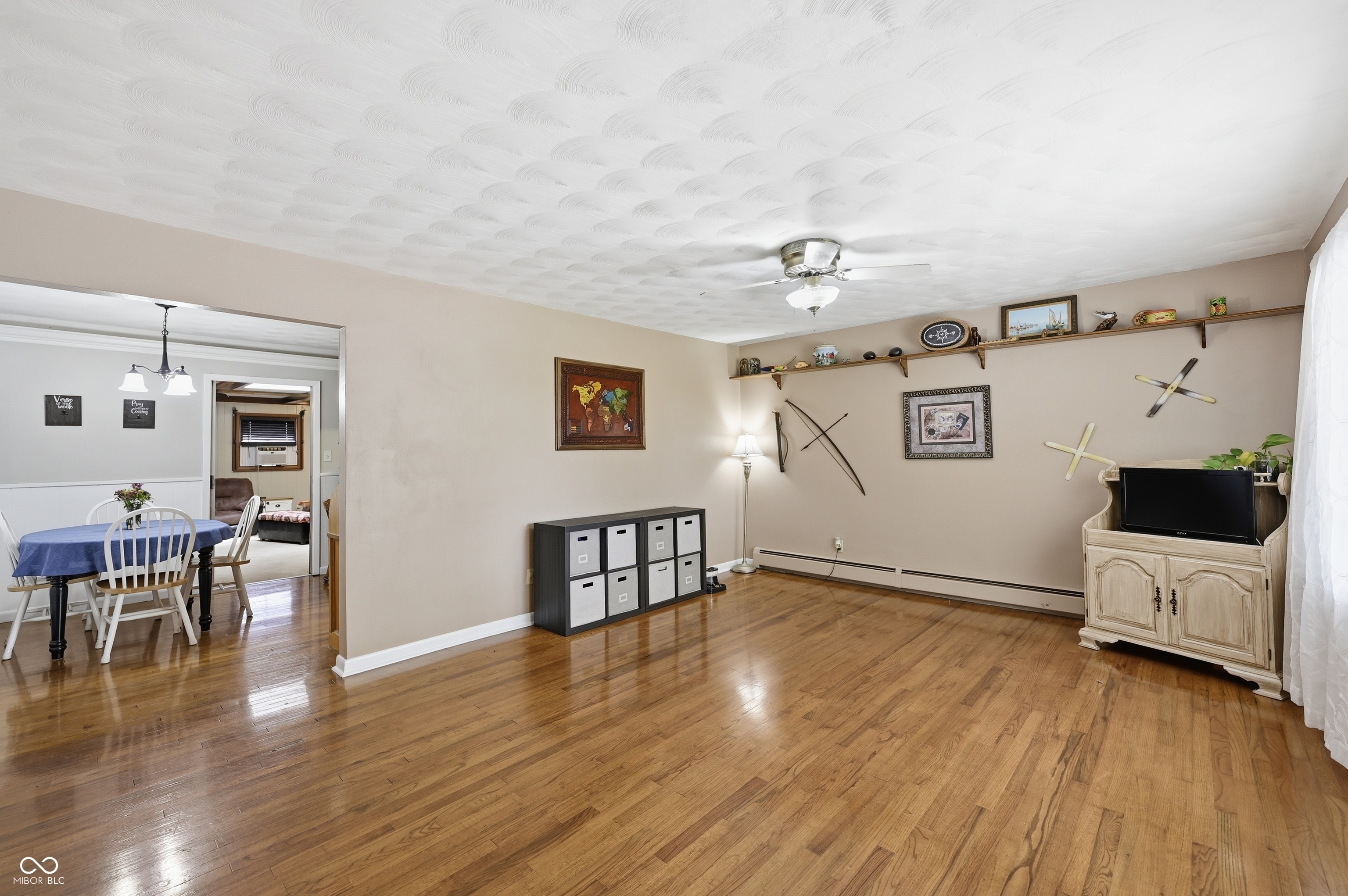 2702 Tamra Lane Anderson, IN 46012 - Photo 3 of 33