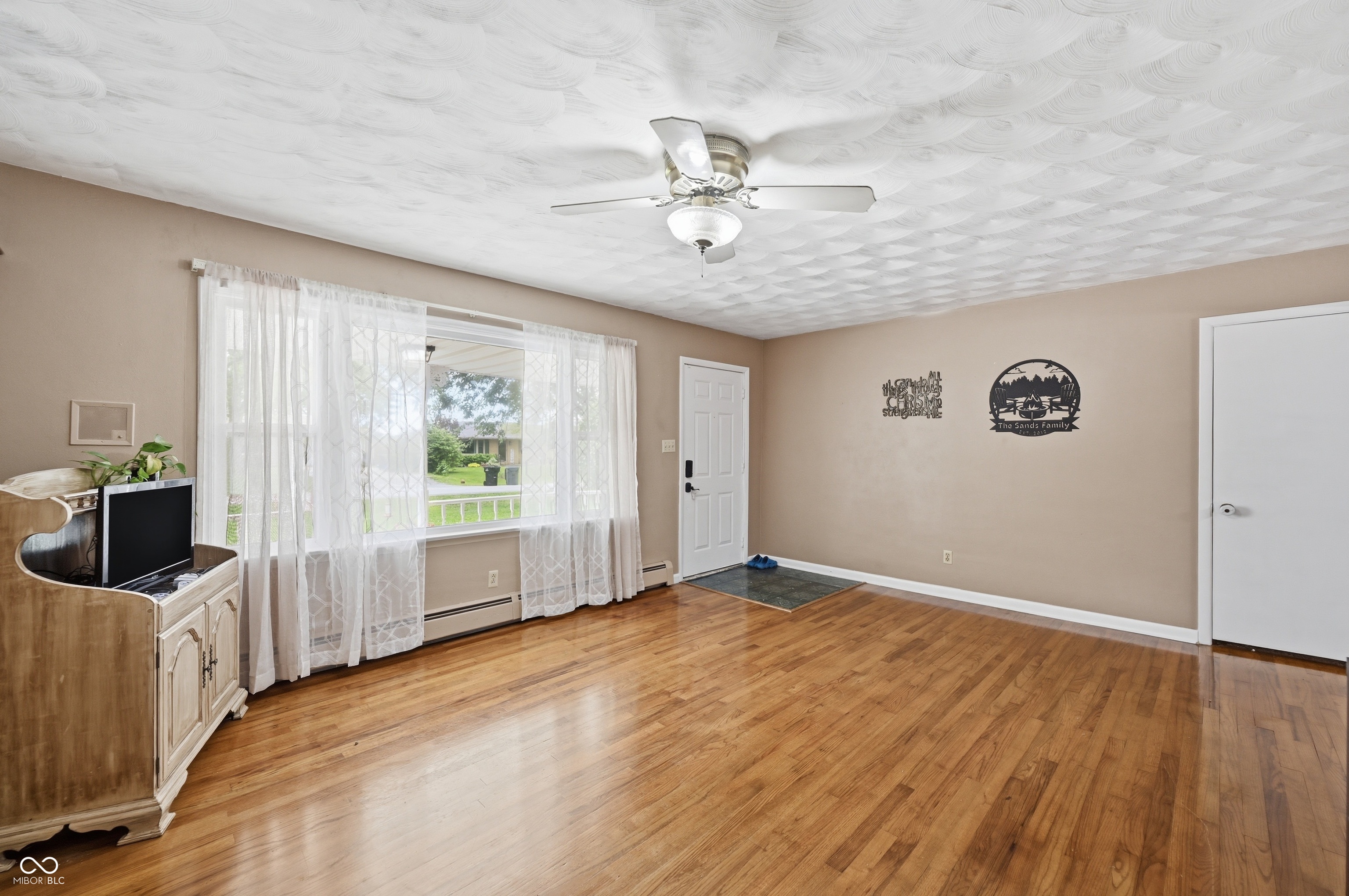 2702 Tamra Lane Anderson, IN 46012 - Photo 4 of 33