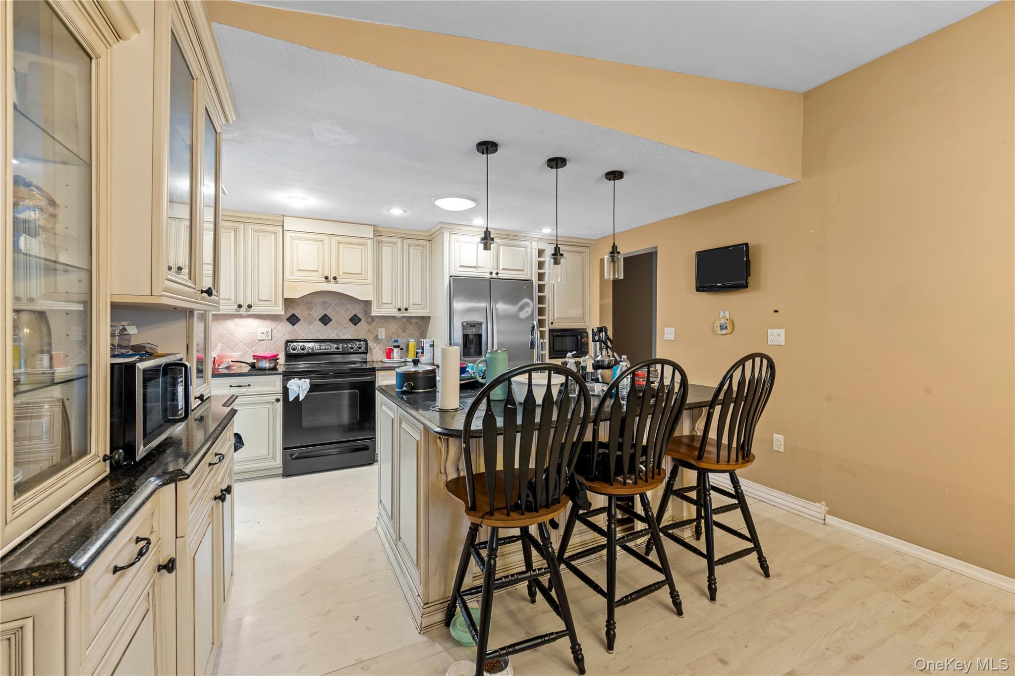 147 Horseblock Road Centereach, NY 11720 - Photo 4 of 18