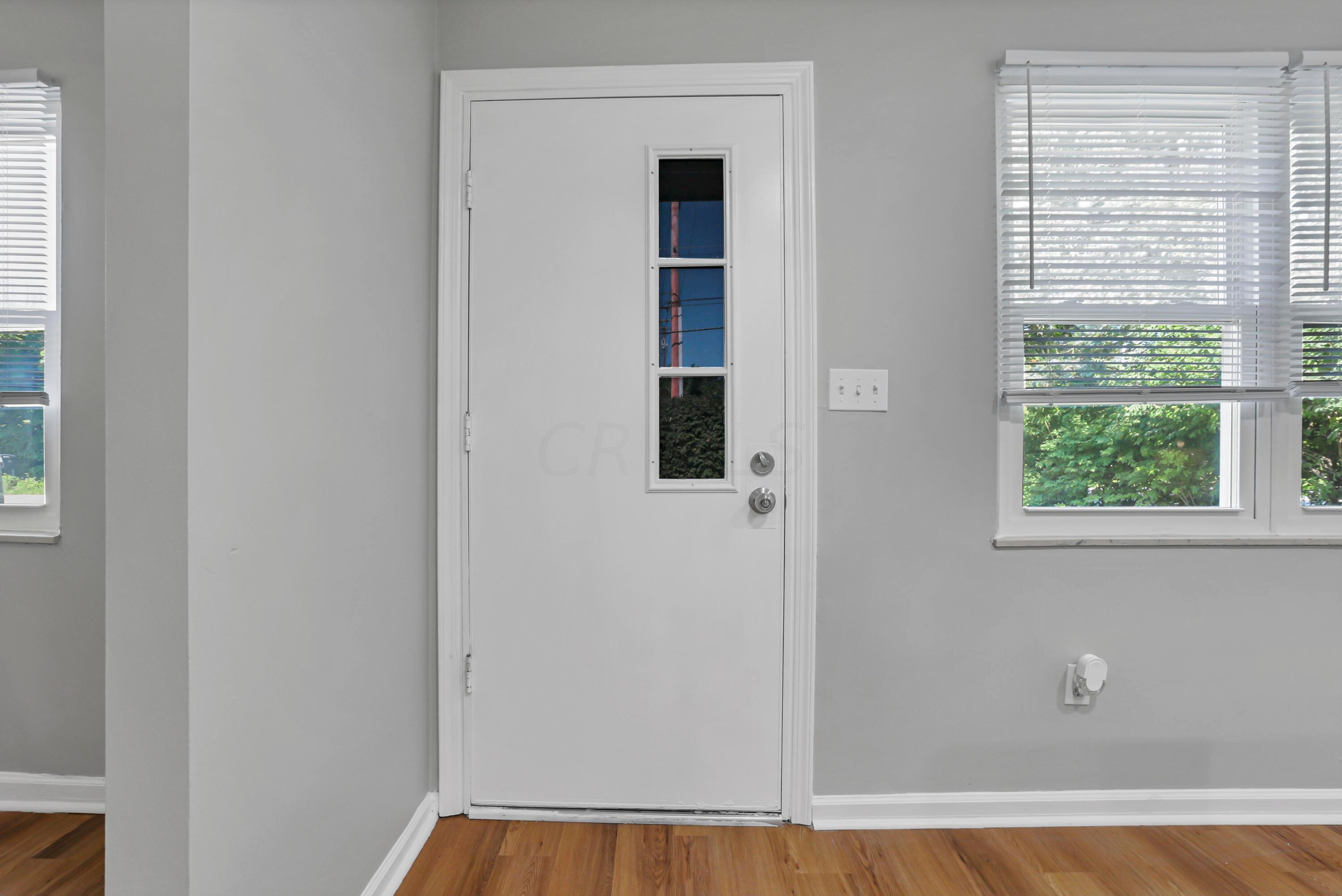 685 Liberty Road Delaware, OH 43015 - Photo 4 of 32 4A11A3D0-48A2-41C9-B452-FE5C21B6248E