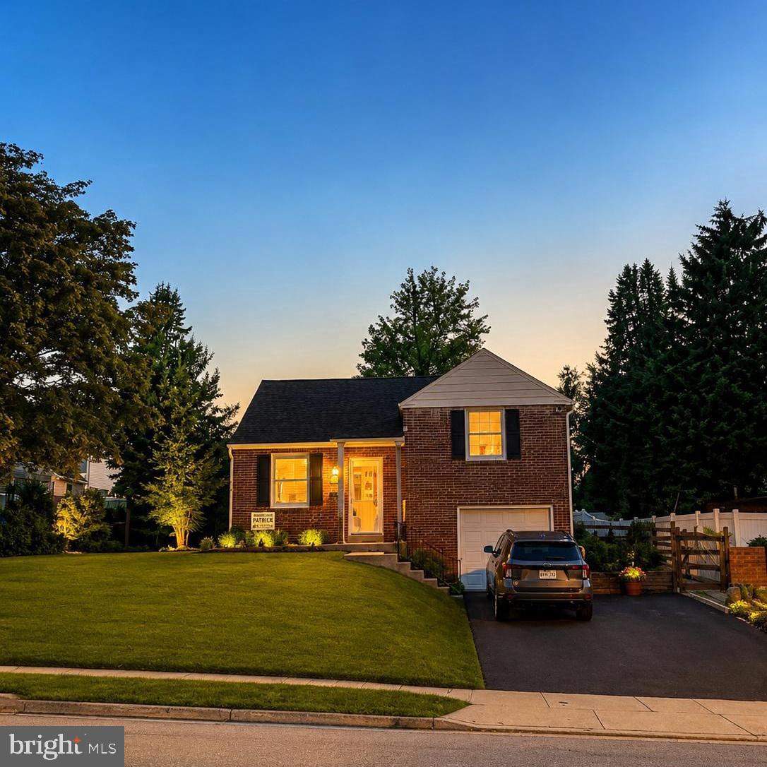 18 North Malin Road Broomall, PA 19008 - Photo 1 of 6