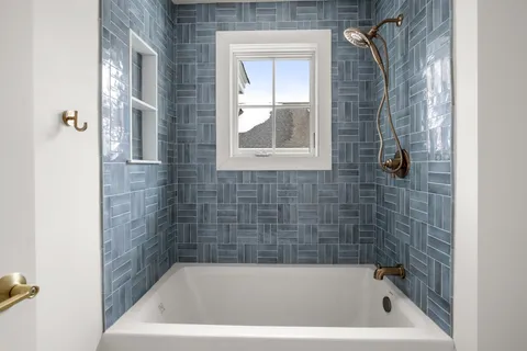 $1,430,189 | 76 Wadleigh Street, Exeter, NH 03833