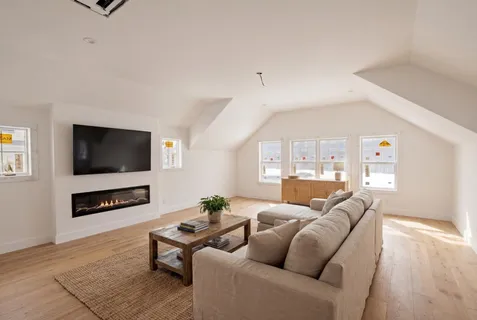 $1,430,189 | 76 Wadleigh Street, Exeter, NH 03833