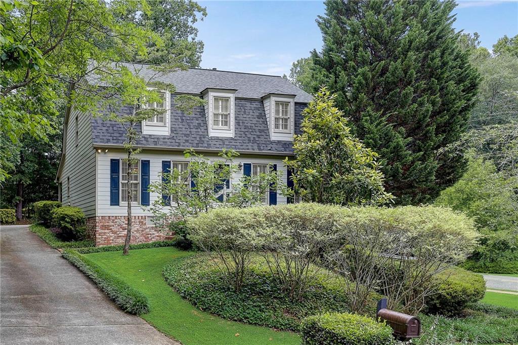 201 Carriage Trace, Marietta, GA 30068 Compass