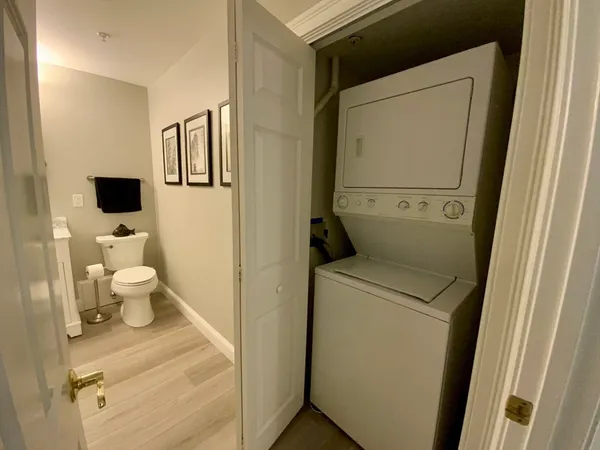 $287,500 | 23 Greenleaves Drive, Unit 107, Amherst, MA 01002