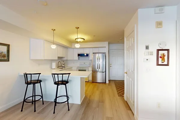 $287,500 | 23 Greenleaves Drive, Unit 107, Amherst, MA 01002