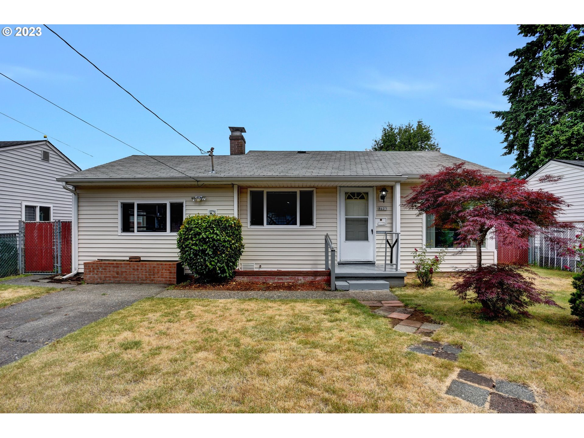 8625 Northeast Thompson Street Portland, OR 97220 - Photo 1 of 20