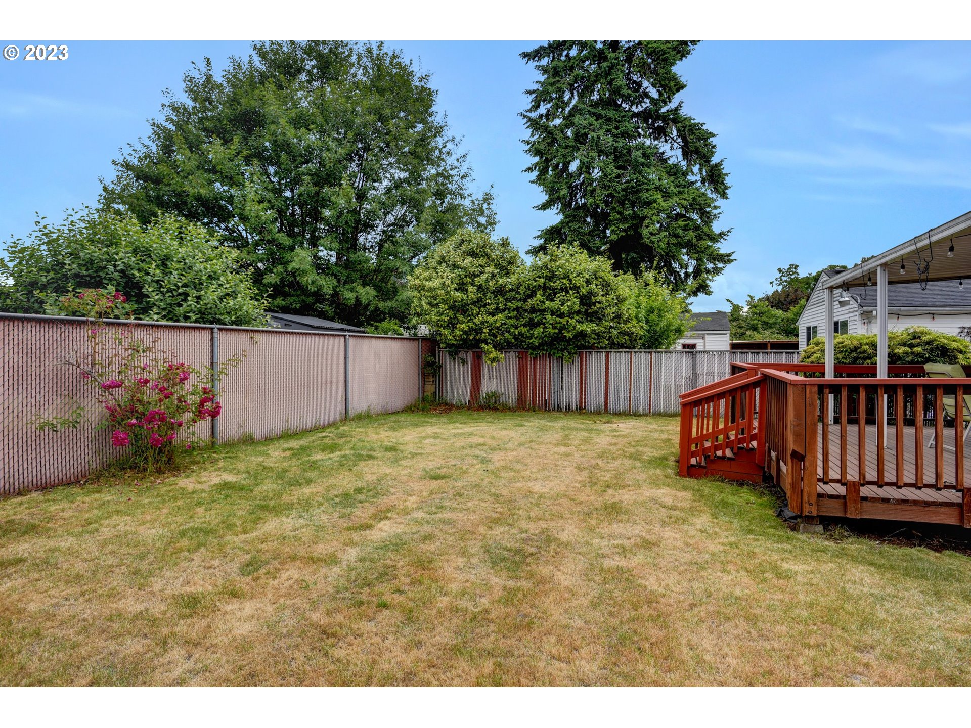 8625 Northeast Thompson Street Portland, OR 97220 - Photo 16 of 20 Backyard