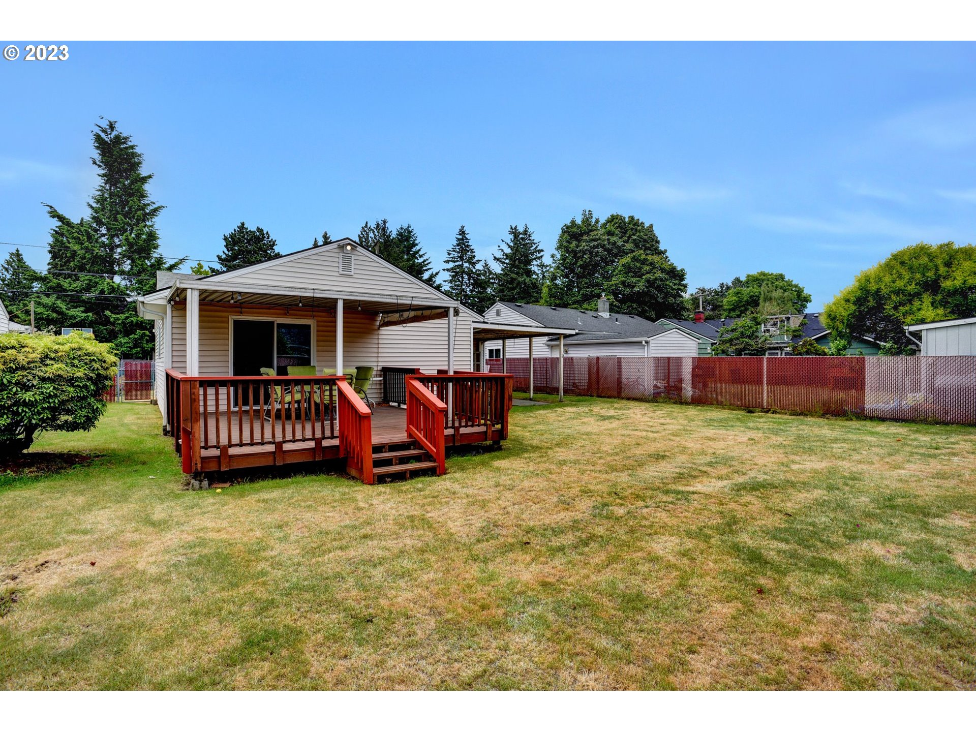 8625 Northeast Thompson Street Portland, OR 97220 - Photo 19 of 20 Backyard