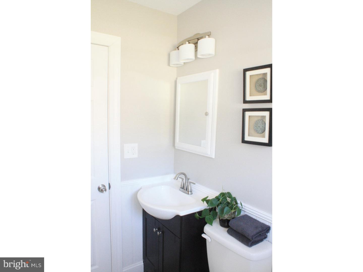 5 Violet Road Levittown, PA 19057 - Photo 14 of 22 Bathroom