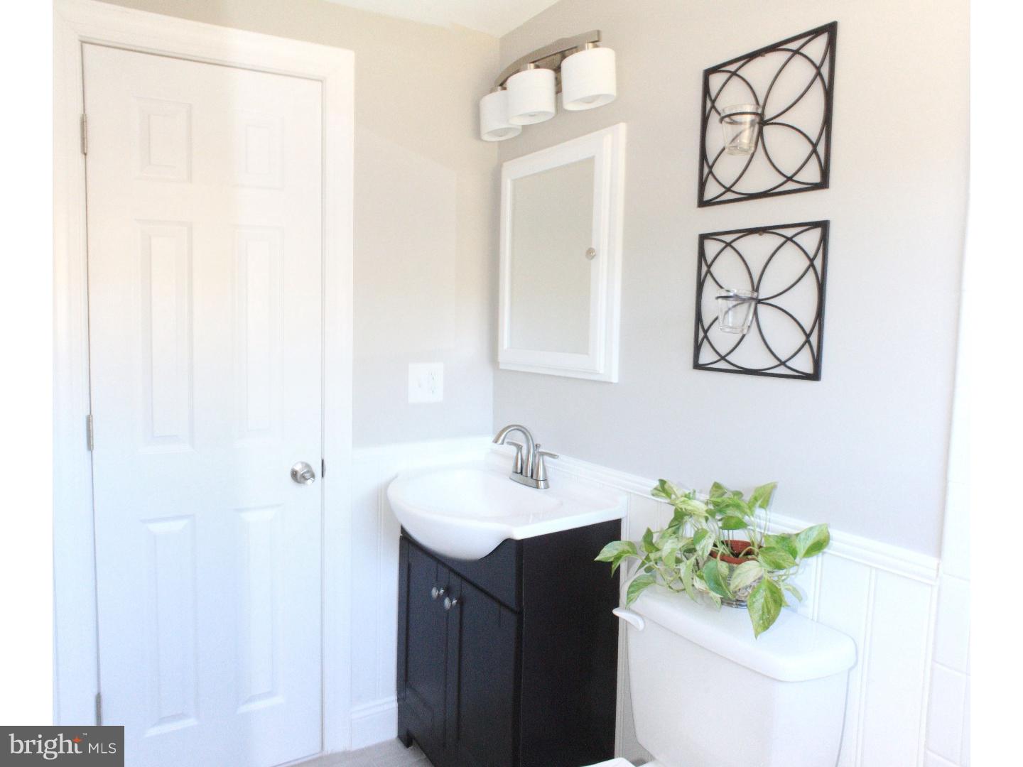 5 Violet Road Levittown, PA 19057 - Photo 19 of 22 Bathroom