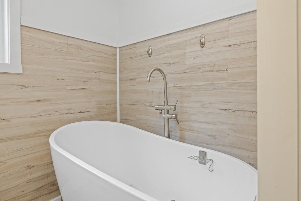 259 Jay Hill Road Hartford, VT 05001 - Photo 19 of 32