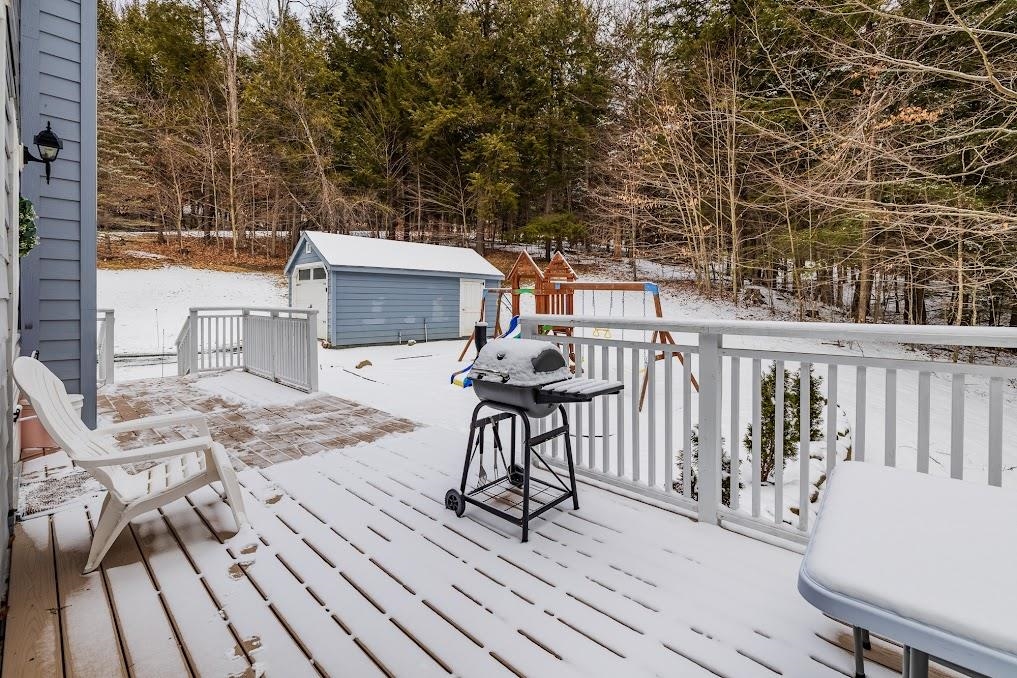 259 Jay Hill Road Hartford, VT 05001 - Photo 2 of 32