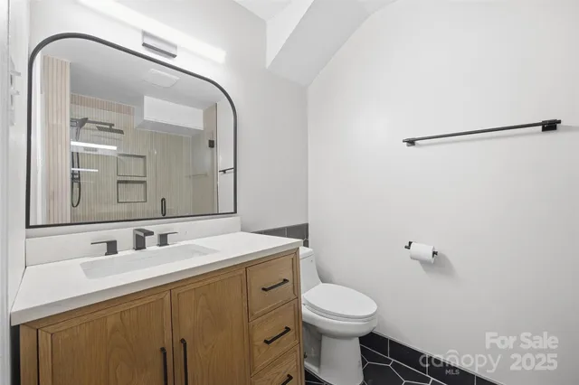 $285,000 | 4739 Hedgemore Drive, Unit O, Charlotte, NC 28209