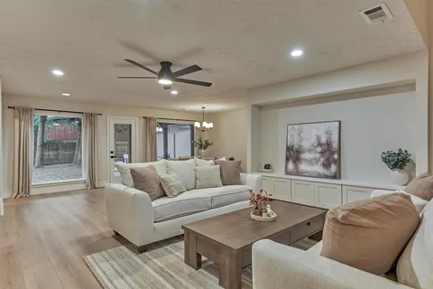 $499,000 | 27286 Jimmy Lane, Conroe, TX 77385