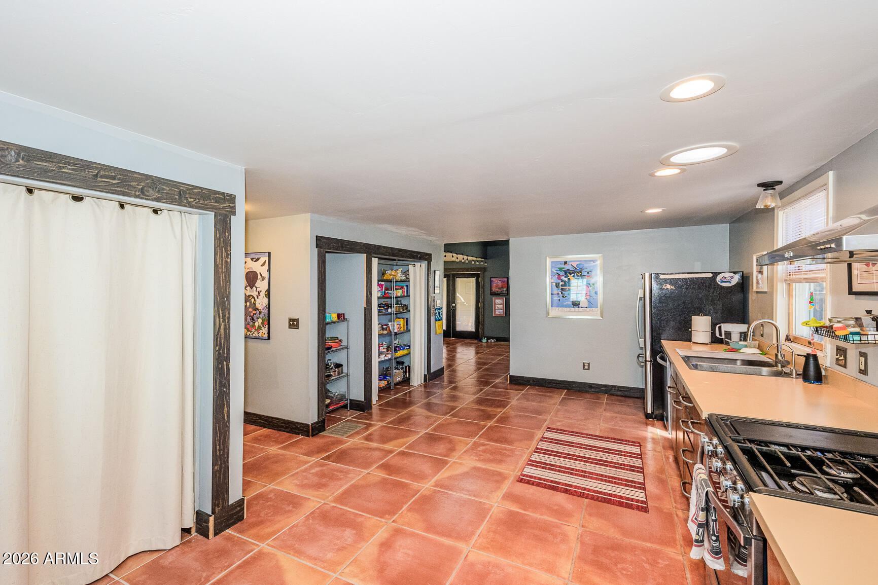 17 G Laundry Hill Road Bisbee, AZ 85603 - Photo 7 of 48 a view of a livingroom with workspace and a window