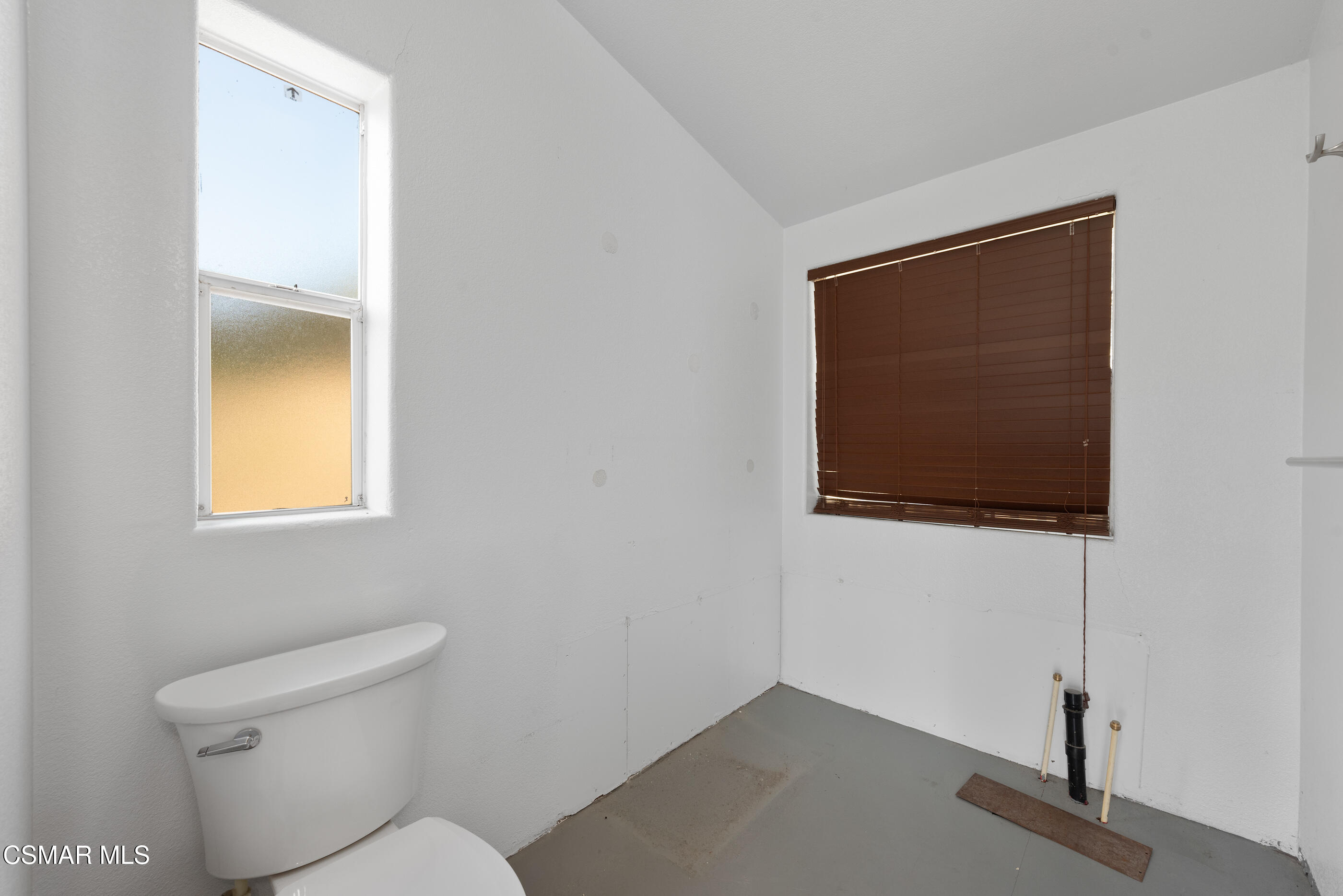 6079 Cedar Street Simi Valley, CA 93063 - Photo 14 of 31 a bathroom with a toilet