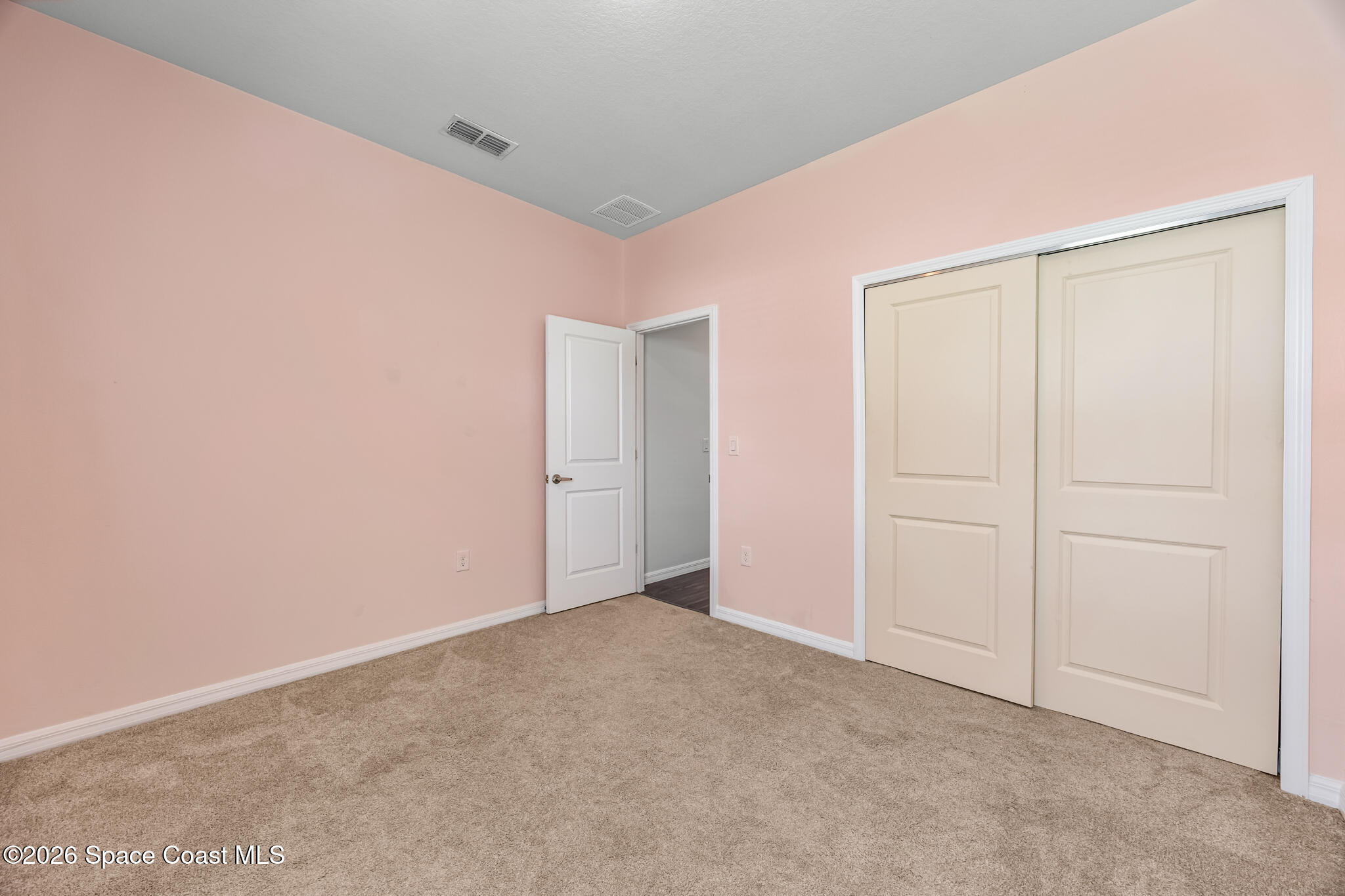 209 Wendover Road Southwest Palm Bay, FL 32908 - Photo 23 of 32 Guest Room