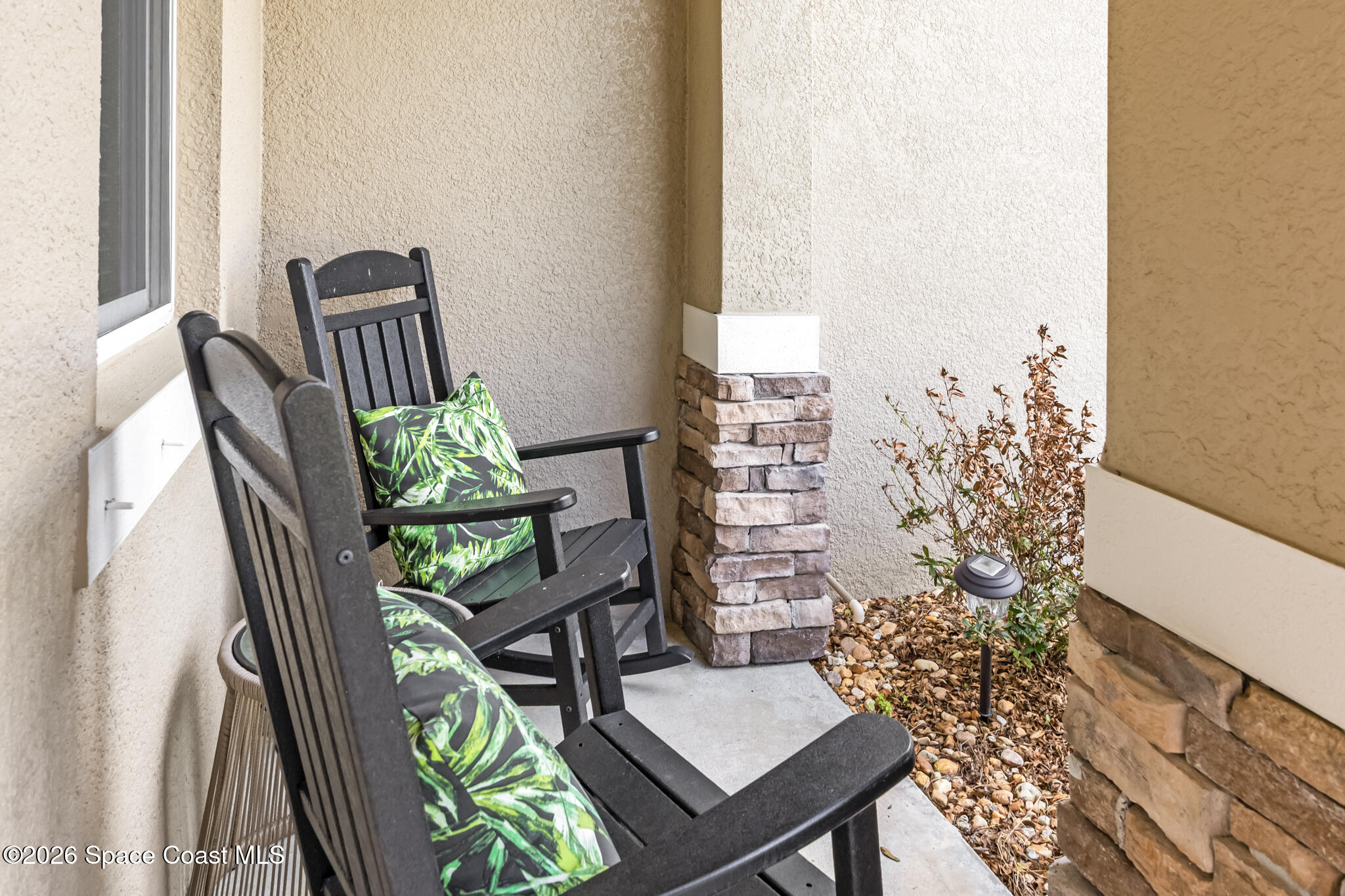 209 Wendover Road Southwest Palm Bay, FL 32908 - Photo 3 of 32 Front porch