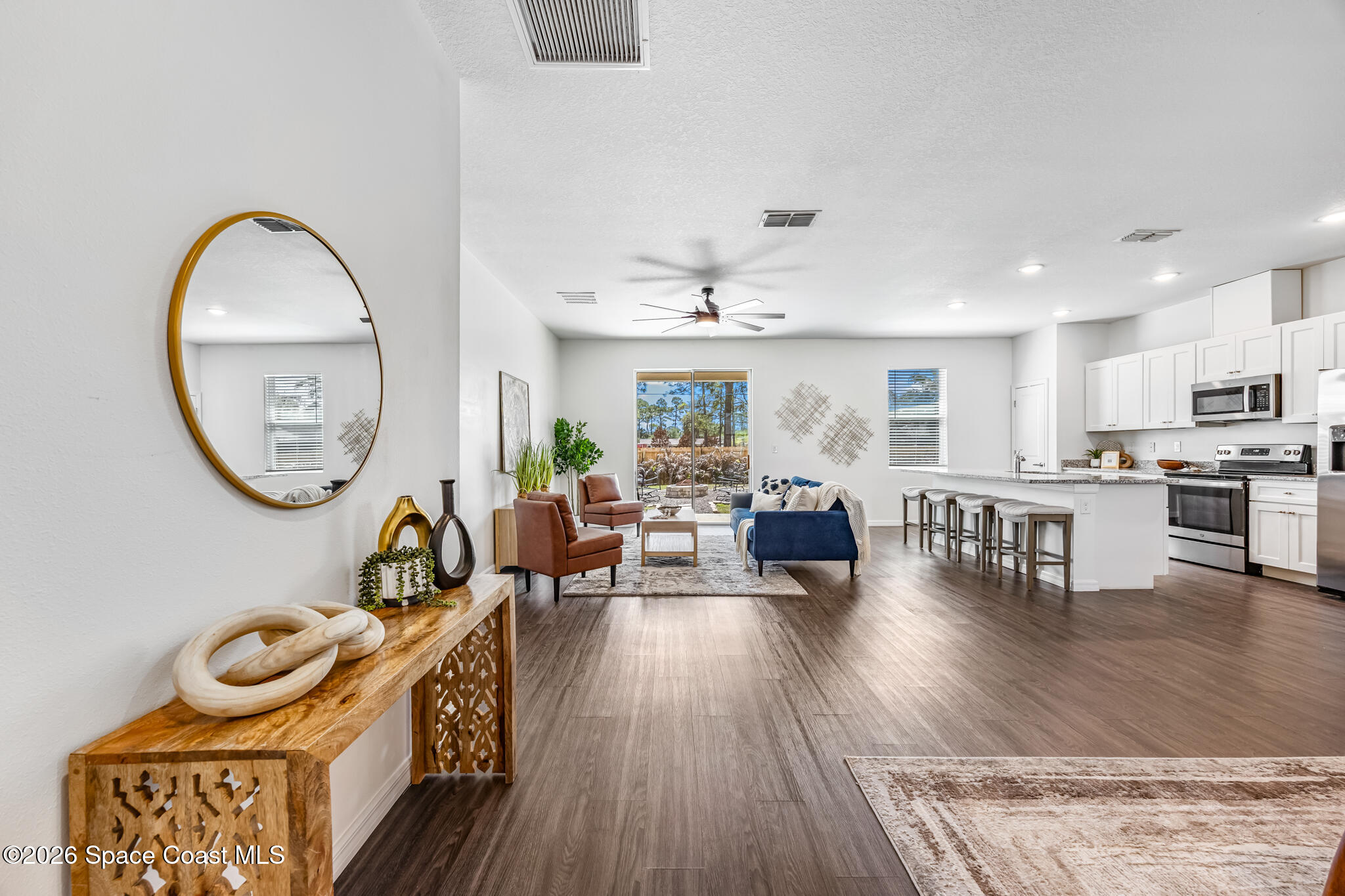 209 Wendover Road Southwest Palm Bay, FL 32908 - Photo 5 of 32 Entry