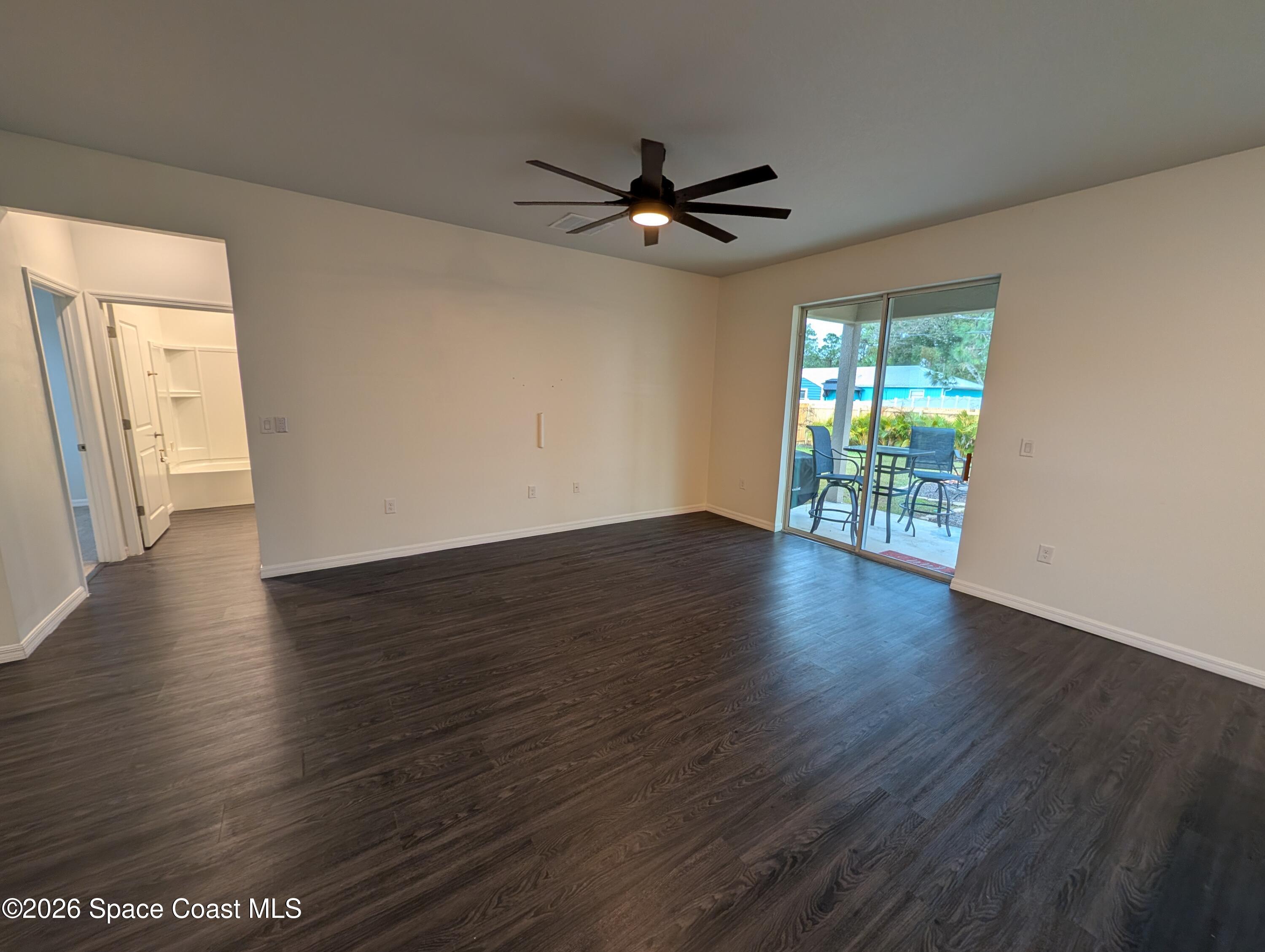 209 Wendover Road Southwest Palm Bay, FL 32908 - Photo 6 of 22 Living Room