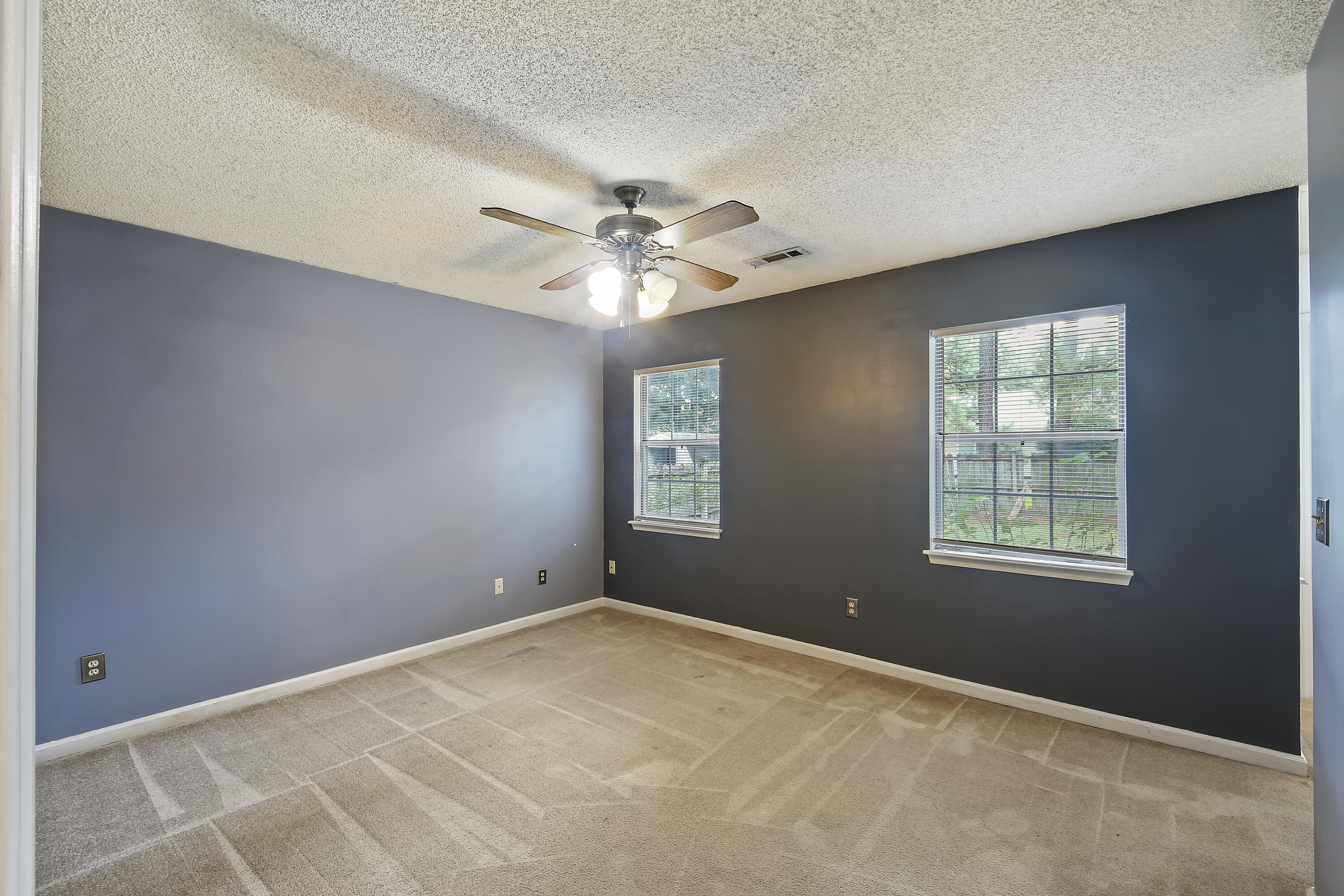 153 Commons Way Goose Creek, SC 29445 - Photo 9 of 18 _01A9161