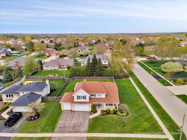 $479,999 | 453 Lexington Road, New Lenox, IL 60451