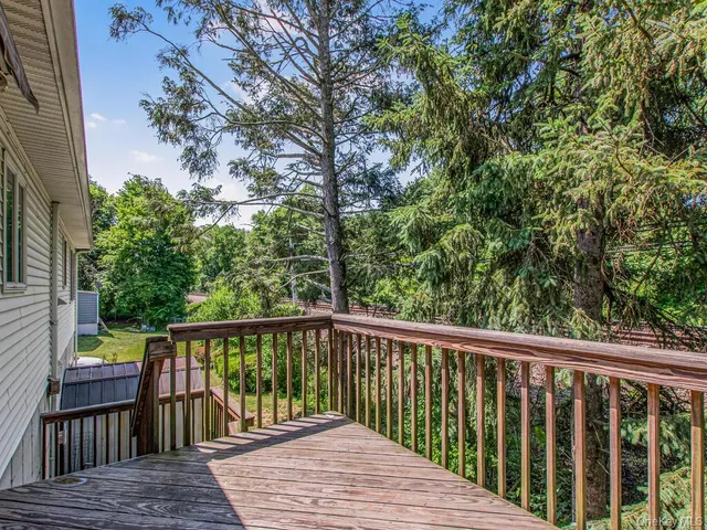 $799,000 | 237 Brady Avenue, Hawthorne, NY 10532