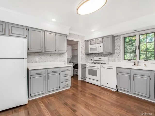 $799,000 | 237 Brady Avenue, Hawthorne, NY 10532