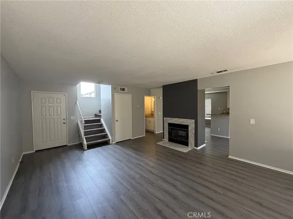 $2,595 | 14610 Green River Road, Victorville, CA 92394