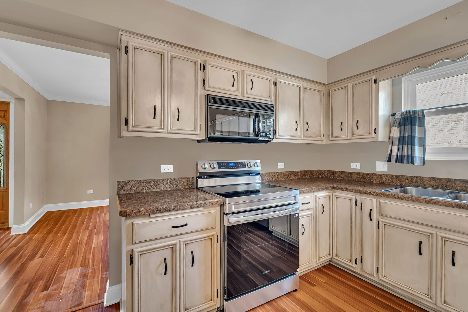 1206 Ryehill Drive Joliet, IL 60431 - Photo 8 of 34 Gallery Image 8