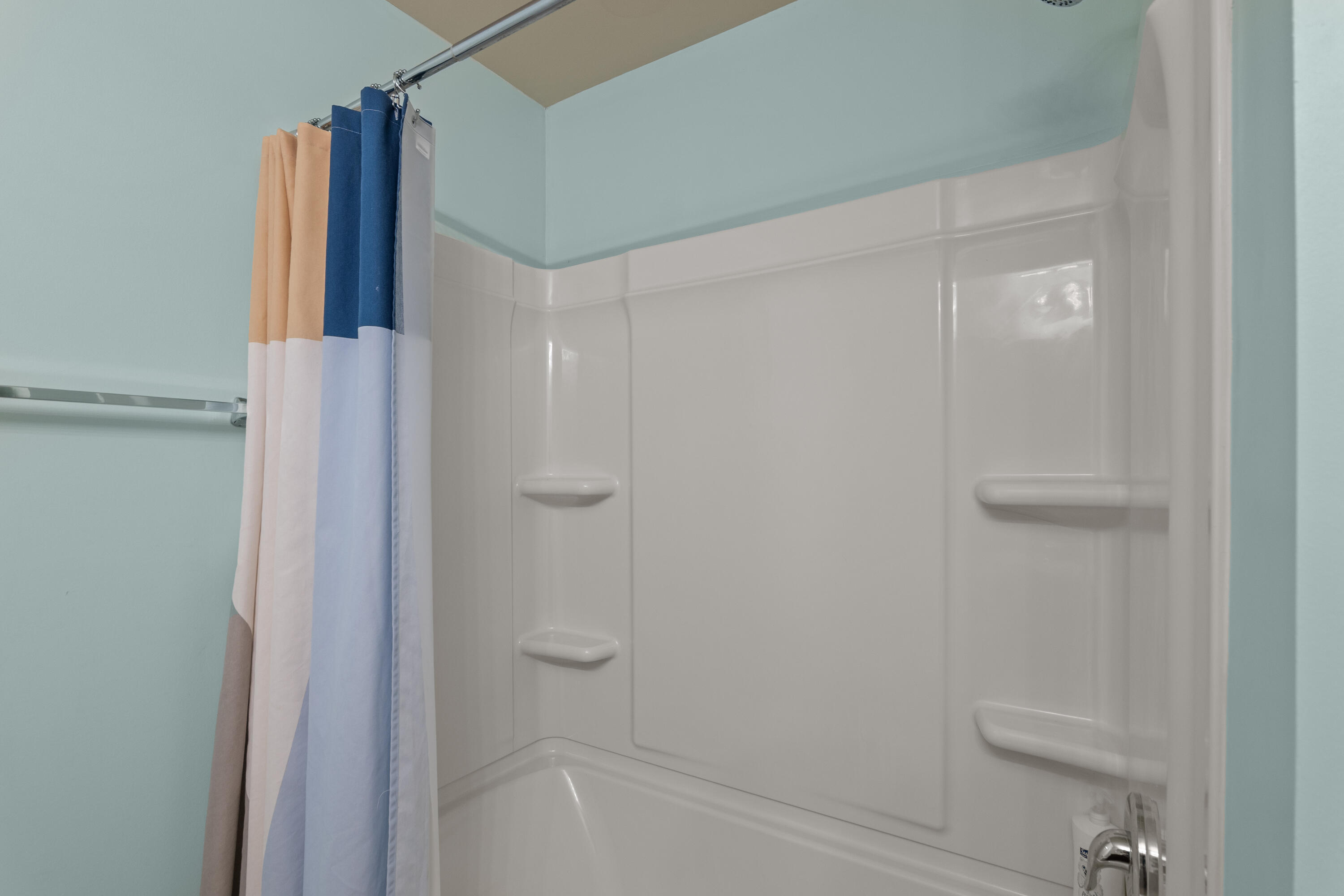 4704 Southwind Road Evans, GA 30809 - Photo 39 of 44 Upstairs Bathroom