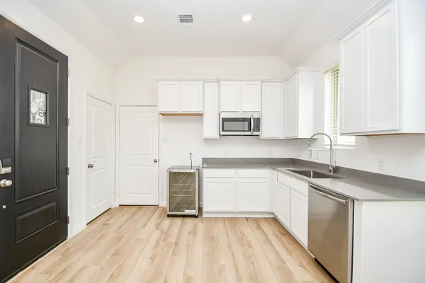 $3,400 | 5624 Frst Cv Drive, Rosenberg, TX 77469